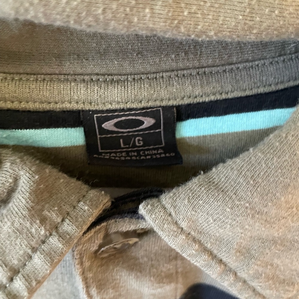 Oakley Shirt Vintage 2000’s Y2K Striped size Large - Picture 2 of 3